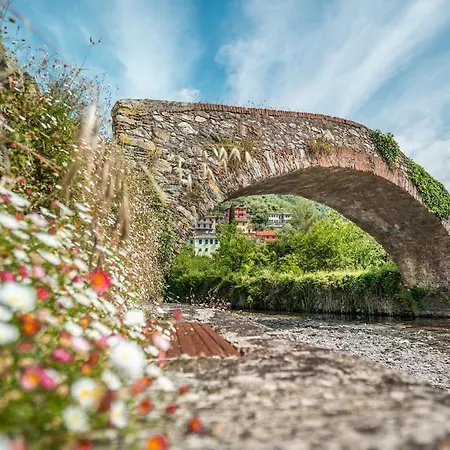 The Bridge-parking-wifi-2 Min From The Sea